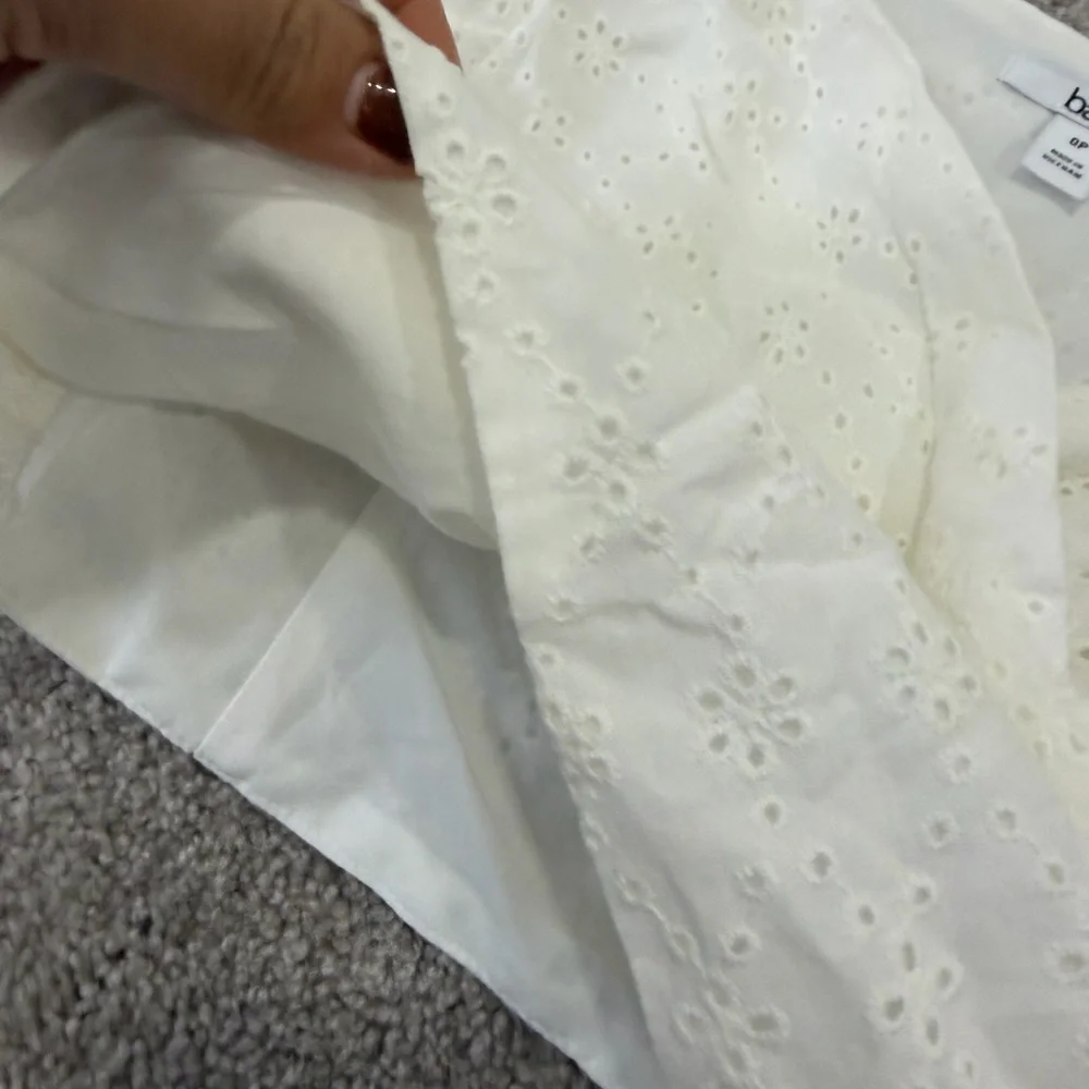 Bar 111 white Puff Sleeve Eyelet Blouse xs NWT